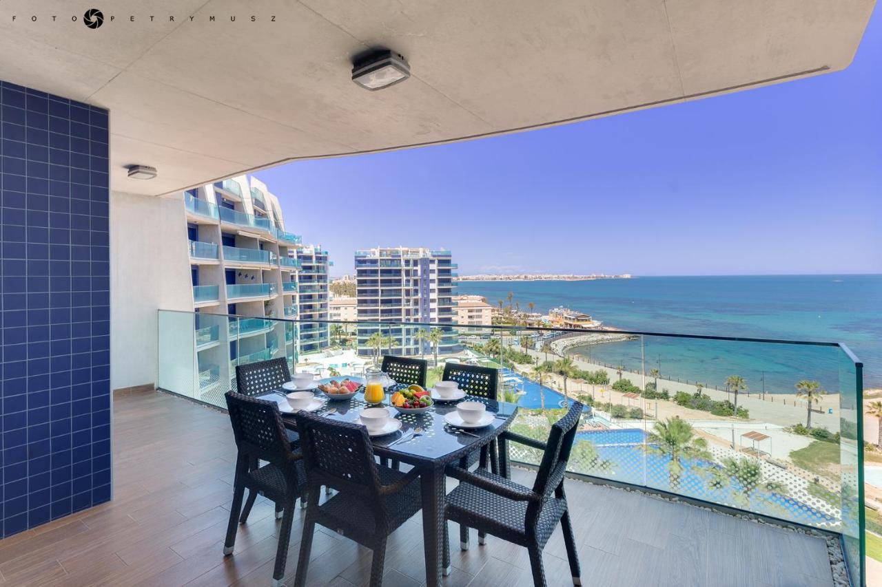 Apartamento Sea Senses Victoria Frente Al Mar Torrevieja Dış mekan fotoğraf