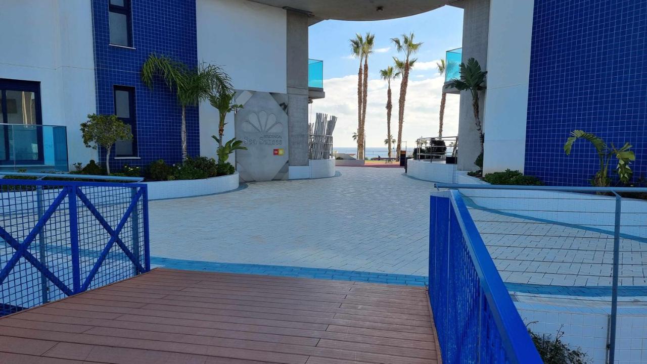 Apartamento Sea Senses Victoria Frente Al Mar Torrevieja Dış mekan fotoğraf